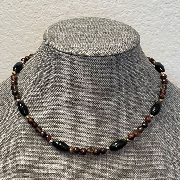 Lovely Grace and Heart Raja Tiger Eye-Onyx-Mixed Metals Necklace - Picture 4 of 6